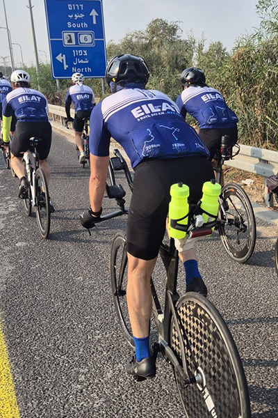 ביגוד HBR Sports בשטח | הדריבק - ביגוד בהפקת סטודיו הדריבק