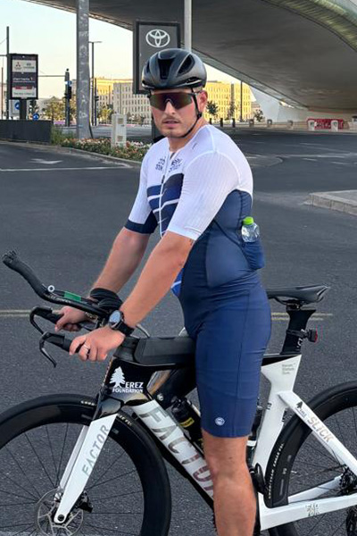 ביגוד HBR Sports בשטח | בלב אחד - ביגוד לנבחרות הריצה והטריאתלון של עמותת בלב אחד