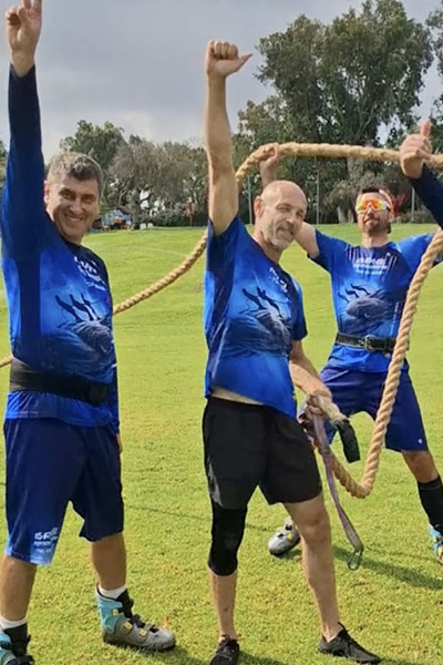 ביגוד HBR Sports בשטח | Tug Of War - ביגוד קאסטום לקבוצת משיכה בחבל