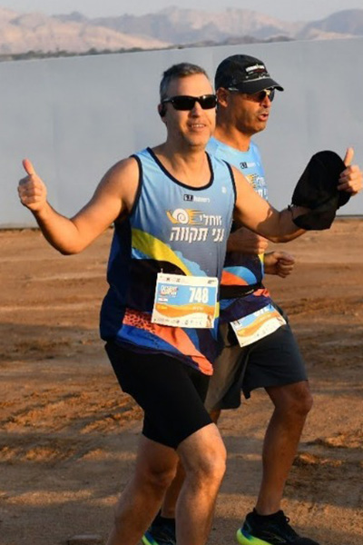 ביגוד HBR Sports בשטח | זוחלי גני תקווה - ביגוד קבוצת הריצה זוחלי גני תקווה