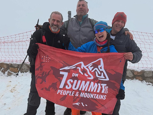 ביגוד HBR Sports בשטח | 7SUMMIT - ביגוד מועדון 7SUMMIT של דניאל וולפסון