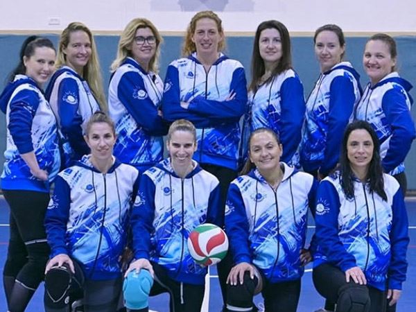 ביגוד HBR Sports בשטח | SuperNova - ביגוד כדורשת לקבוצת סופר נובה
