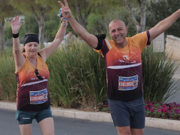 ביגוד HBR Sports בשטח | לרוץ עם שחר - ביגוד מעוצב לקבוצת ׳לרוץ עם שחר׳