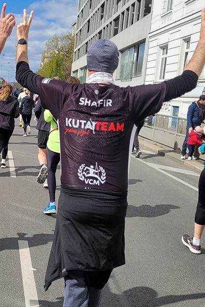 ביגוד HBR Sports בשטח | KUTA TEAM - ביגוד ריצה קבוצת KUTA TEAM