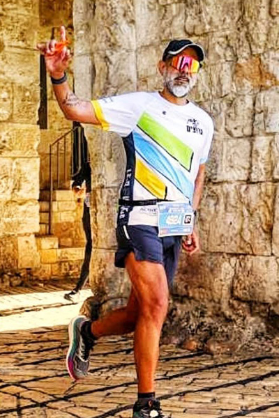 ביגוד HBR Sports בשטח | רצים בלי תרוצים - ביגוד ריצה קאסטום. רצים בלי תרוצים