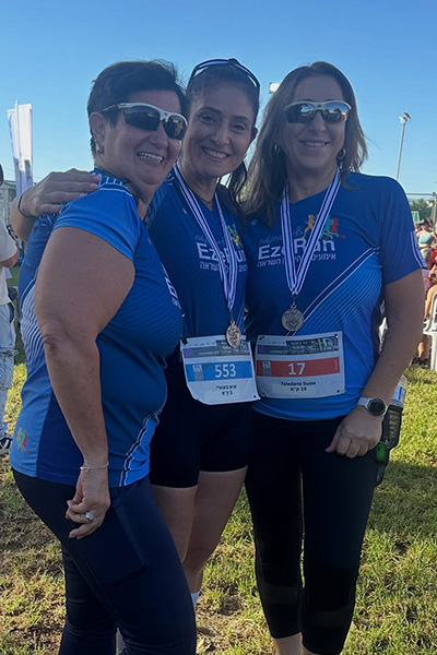 ביגוד קבוצת EzeRun לעונת 2025