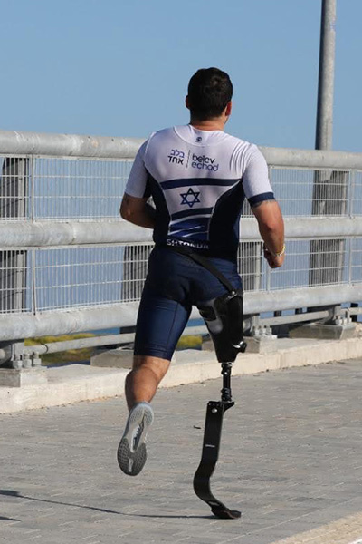 ביגוד HBR Sports בשטח | בלב אחד - ביגוד לנבחרות הריצה והטריאתלון של עמותת בלב אחד