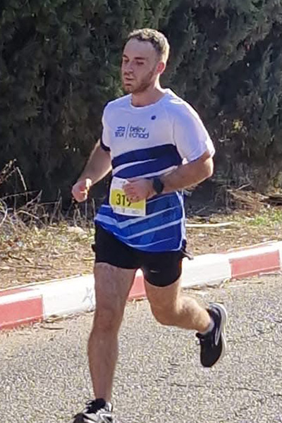 ביגוד HBR Sports בשטח | בלב אחד - ביגוד לנבחרות הריצה והטריאתלון של עמותת בלב אחד