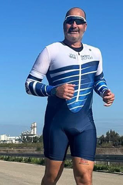 ביגוד לנבחרות הריצה והטריאתלון של עמותת בלב אחד