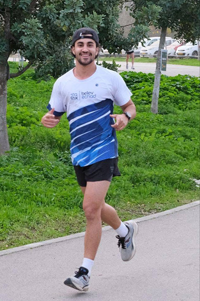 ביגוד לנבחרות הריצה והטריאתלון של עמותת בלב אחד