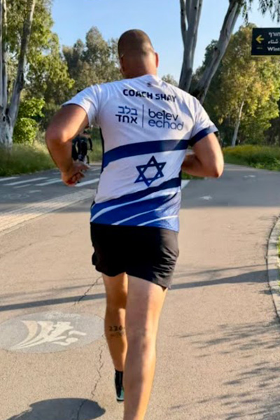 ביגוד HBR Sports בשטח | בלב אחד - ביגוד לנבחרות הריצה והטריאתלון של עמותת בלב אחד