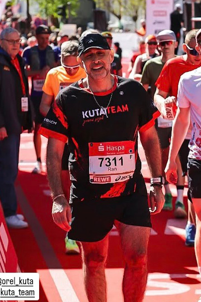 ביגוד קבוצת KUTA TEAM למרתון המבורג 2026 