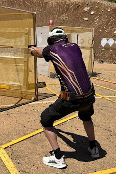 ביגוד למועדון הירי, Golden Bullet