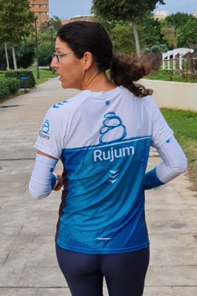 ביגוד HBR Sports בשטח | Rujum - ביגוד ריצה במיתוג חברה Rujum