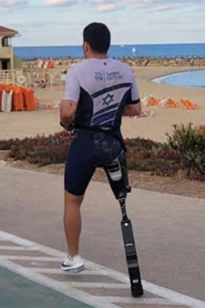 ביגוד HBR Sports בשטח | בלב אחד - ביגוד לנבחרות הריצה והטריאתלון של עמותת בלב אחד