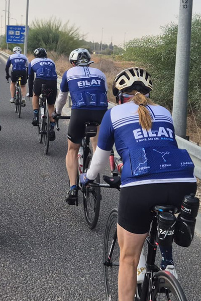 ביגוד HBR Sports בשטח | הדריבק - ביגוד בהפקת סטודיו הדריבק