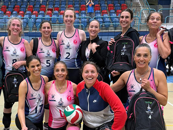 ביגוד HBR Sports בשטח | חוף חפר - ביגוד לקבוצת כדורשת חוף חפר