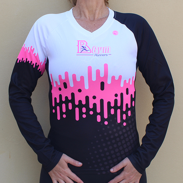 חולצת ריצה ארוכה לנשים בייצור קסטום | BGym - ביגוד 2021 לקבוצת BGym ב-3 גרסאות צבע זוהר