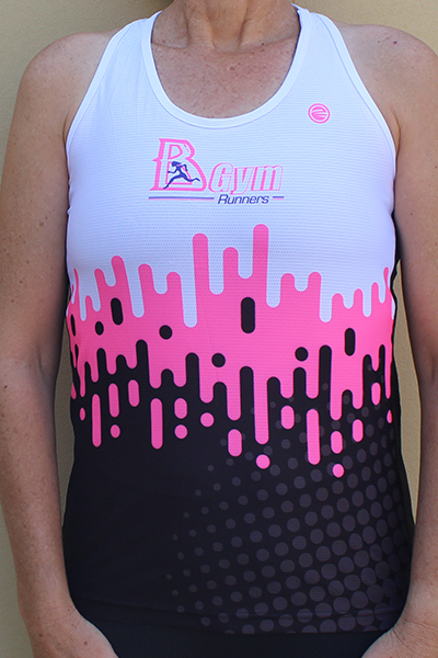גופיית ריצה נשים קסטום דגם ורוד | BGym - ביגוד 2021 לקבוצת BGym ב-3 גרסאות צבע זוהר