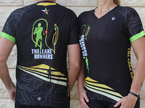 חולצות מנדפות בגזרת נשים וגברים | רצי האגם - ביגוד ריצה לקבוצת רצי האגם