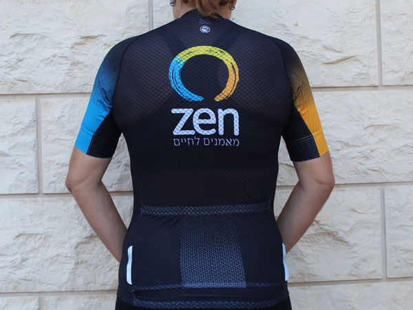 חולצת רכיבה 3 כיסים | zen מאמנים לחיים - ביגוד קאסטום zen