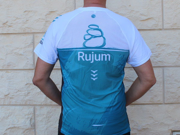 גב רשת בחולצת הגברים | Rujum - ביגוד ריצה במיתוג חברה Rujum