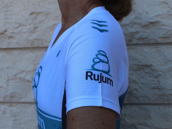 שרוול חולצת ריצה | Rujum - ביגוד ריצה במיתוג חברה Rujum