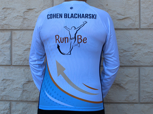חולצה ארוכה לנשים עם שם אישי | Run and Be - ביגוד ריצה לקבוצת הריצה Run and Be