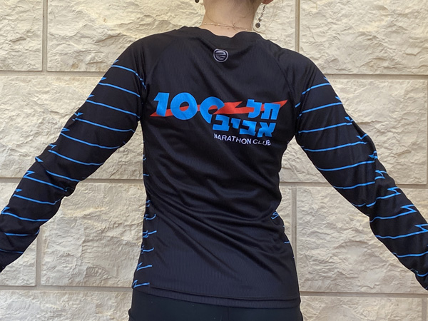 גב חולצת נשים ארוכה | תל אביב 100 - ביגוד ריצה תל אביב 100