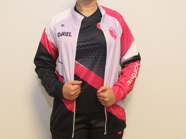 עליונית ממותגת עם שם אישי | AcroKids - ביגוד לנבחרת האקרובטיקה של אקרוקידס