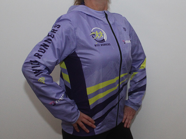 מעיל רוח לריצה | WiFi Runners - ביגוד קבוצת WiFi Runners