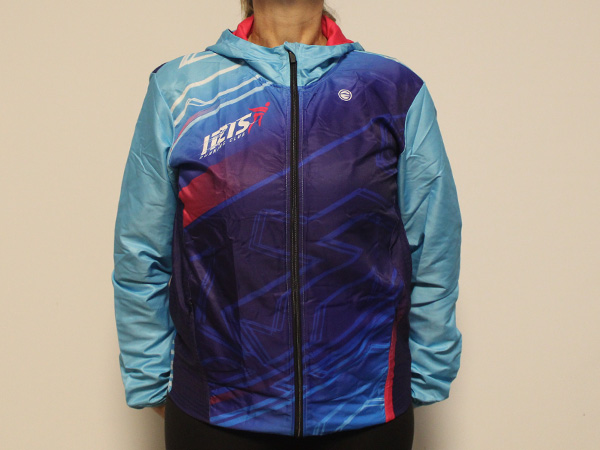 מעיל ריצה חוסם רוח | Iris Running Club - ביגוד ריצה IRIS Running Club