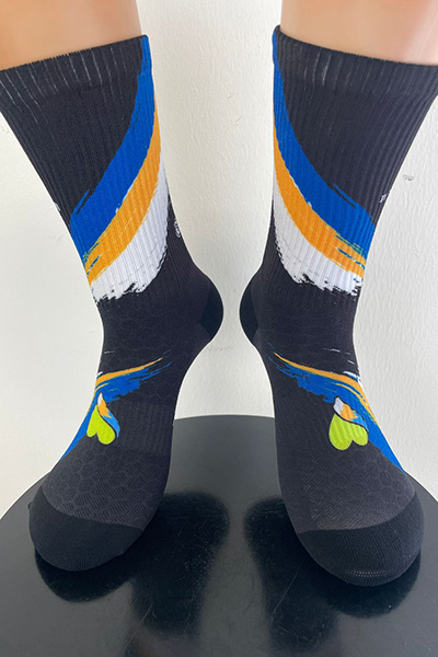 גרביים קסטום במיתוג המועדון | מועדון נשים מטיילות יחד - ביגוד מועדון נשים מטיילות יחד